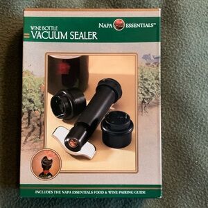 NIB Napa Essentials Wine Bottle Vacuum Sealer.